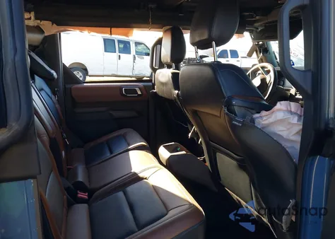 2024 Ford Bronco Outer Banks z USA, uszkodzony, nr VIN 1FMEE8BP9RLA19296